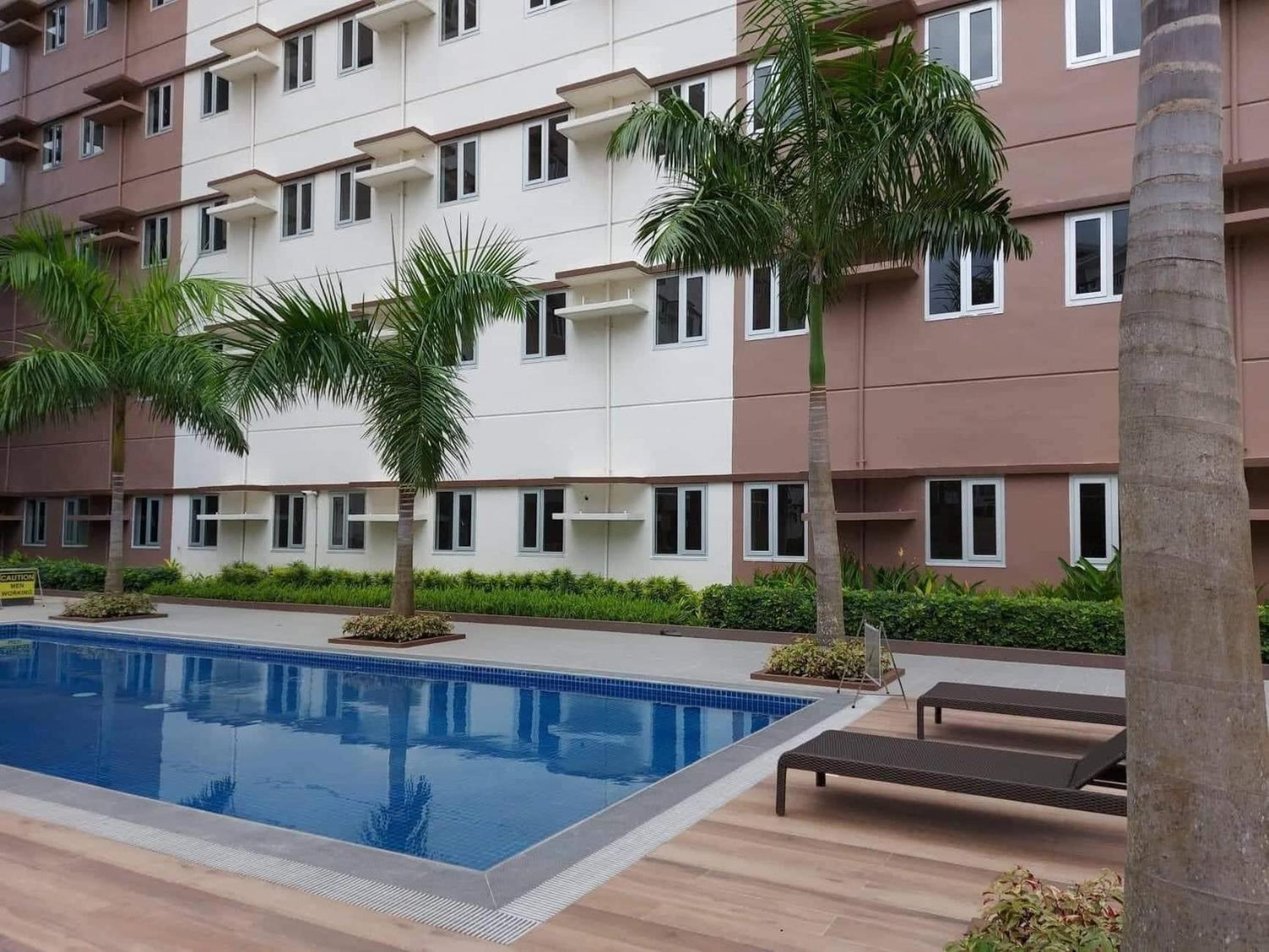 Starlight Suites Trece Martires Экстерьер фото